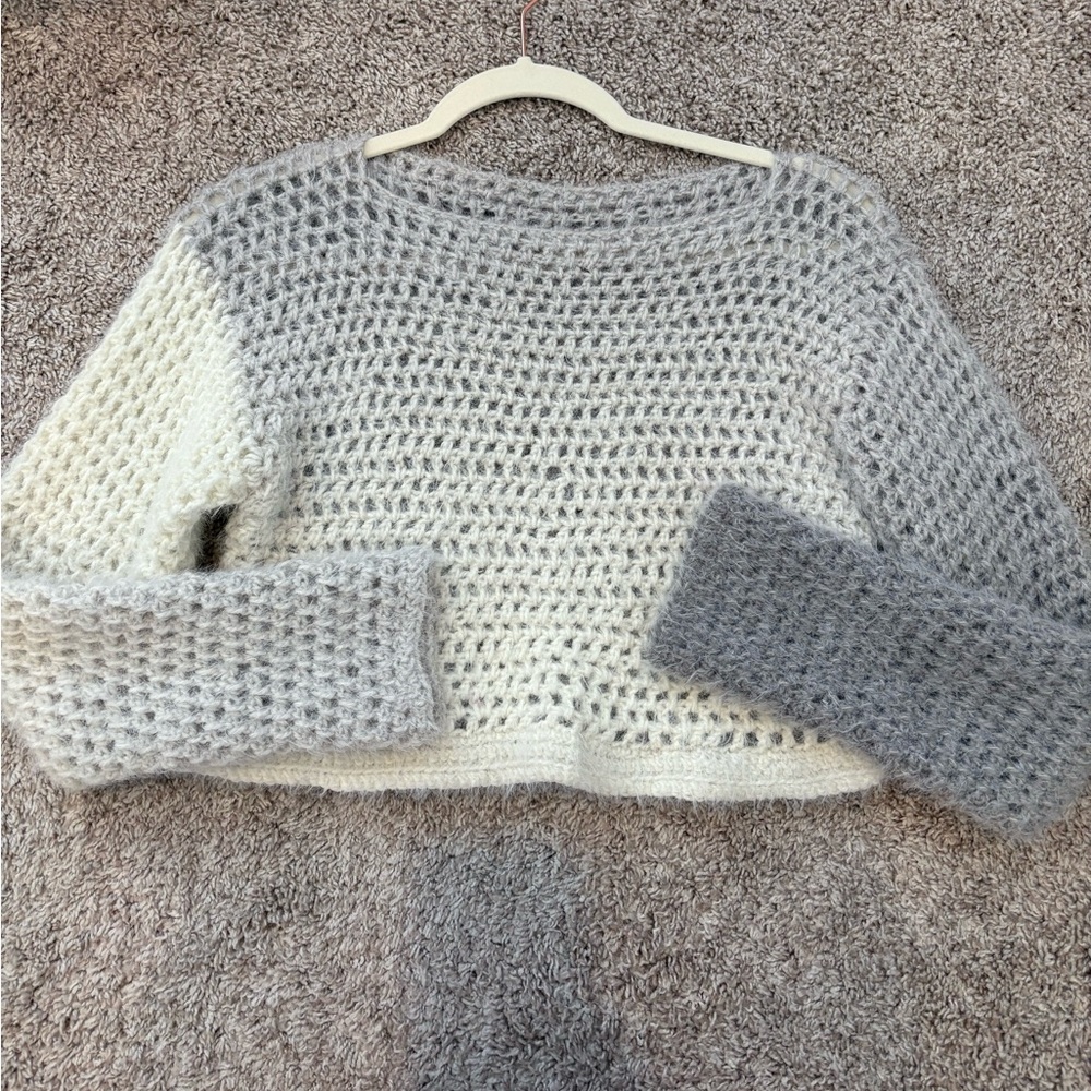handmade crochet sweater ☁️